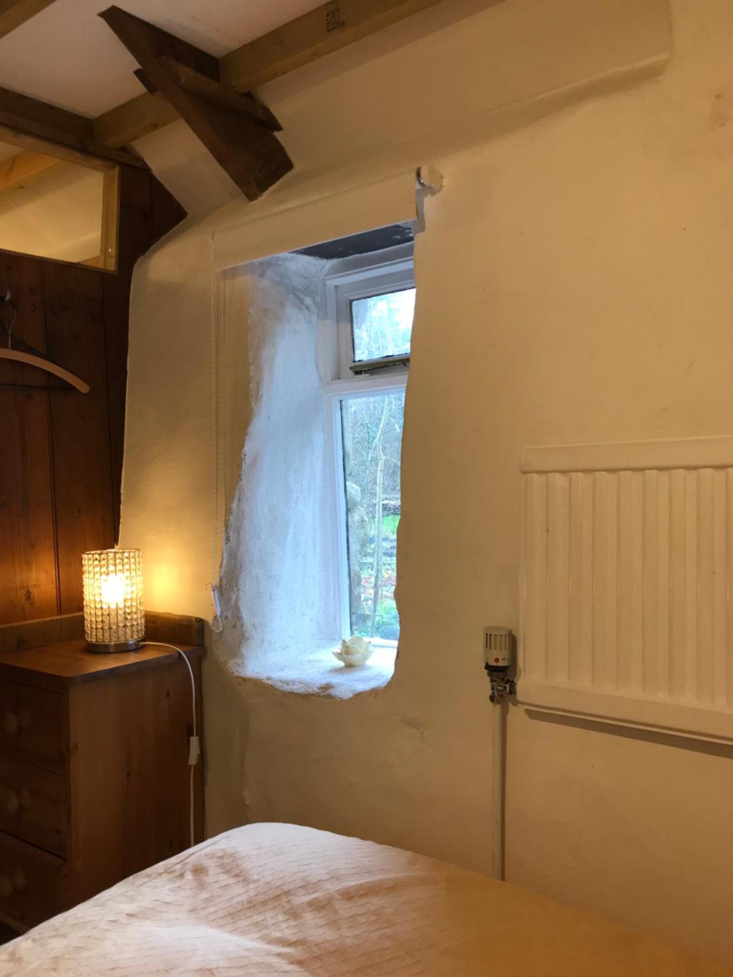 Tiny Cosy Snug Apartment Manorowen Bagian luar foto