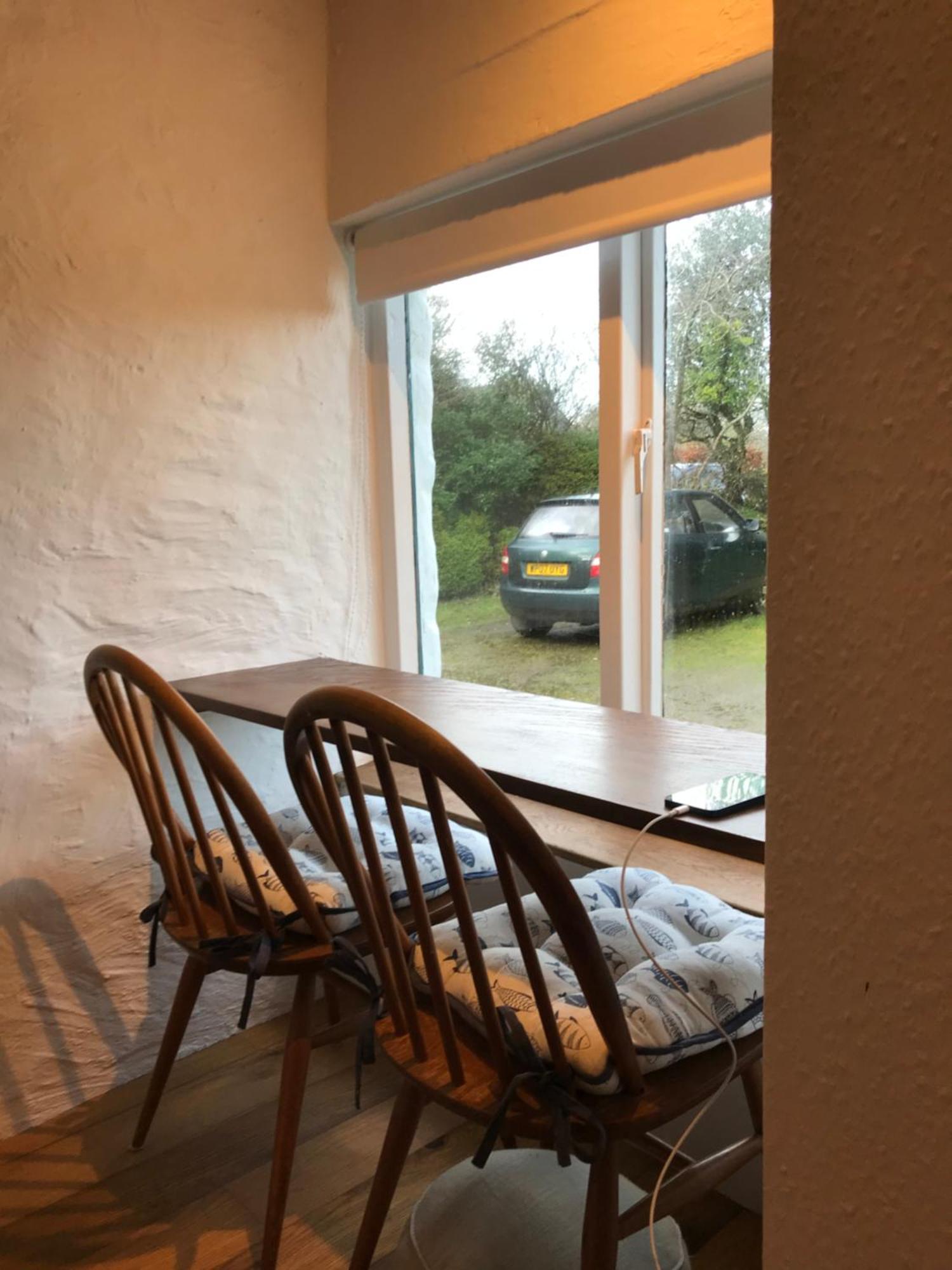 Tiny Cosy Snug Apartment Manorowen Bagian luar foto
