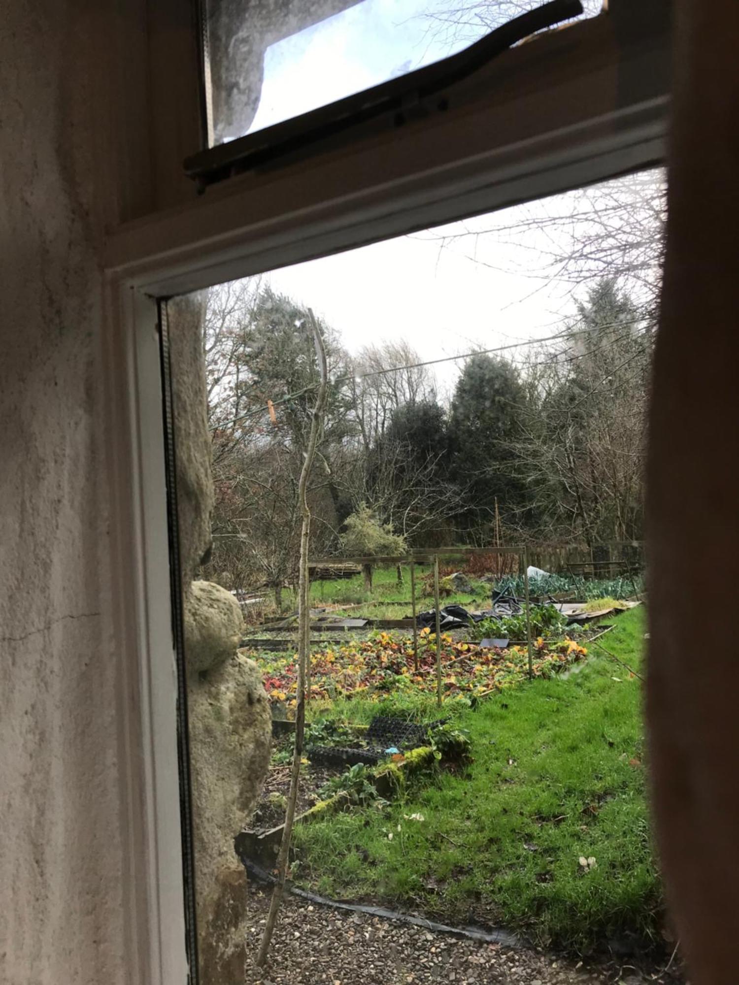 Tiny Cosy Snug Apartment Manorowen Bagian luar foto